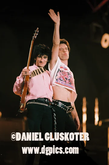 mick-jagger-and-ronnie-wood